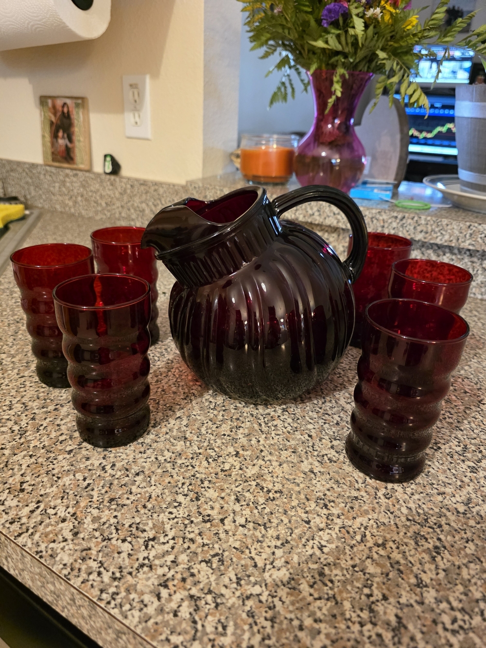 VTG Anchor Hocking Royal Ruby Red Swirl Ball Pitcher w/6 Beehive Juice glasses